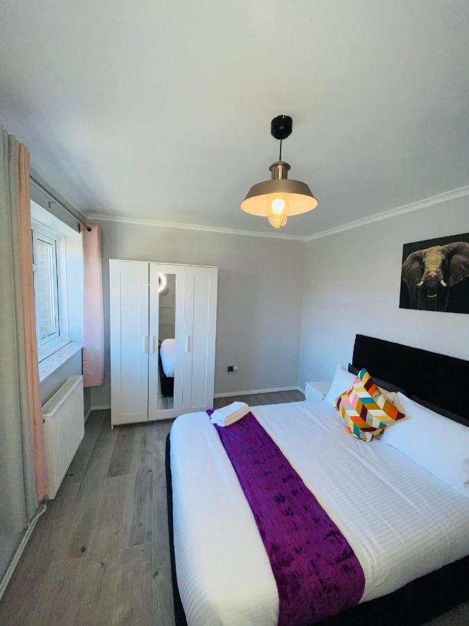 Bright, Spacious, Modern Interior Decor 2 Bedrooms With Amazing Views Leilighet *