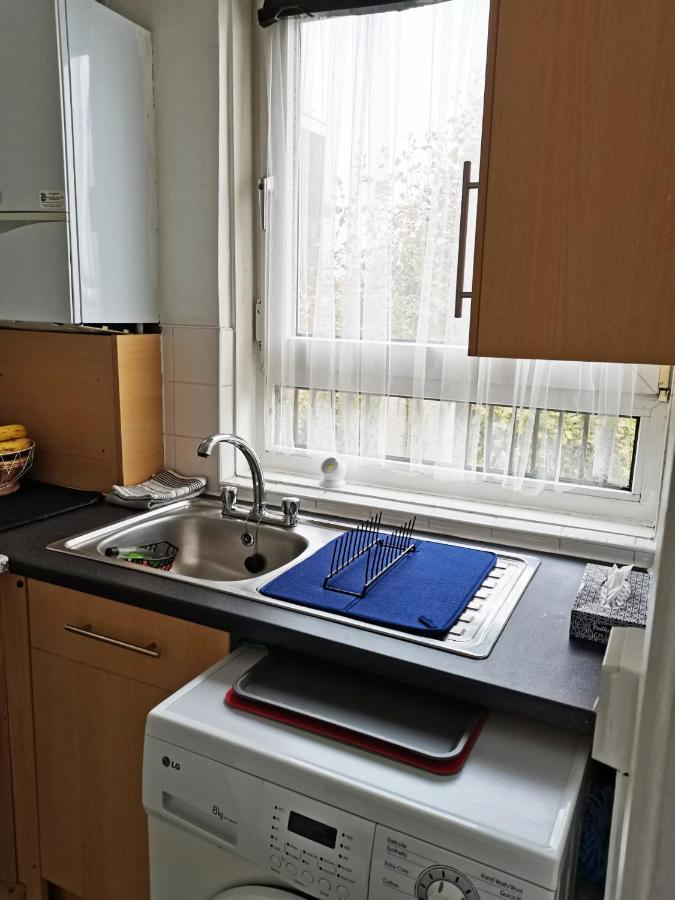 Charming Town Studio Flat, Tower Bridge Apartment *