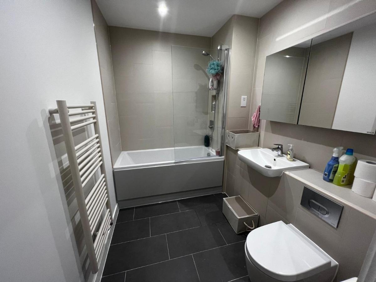 Luxury One Bedroom Flat * London