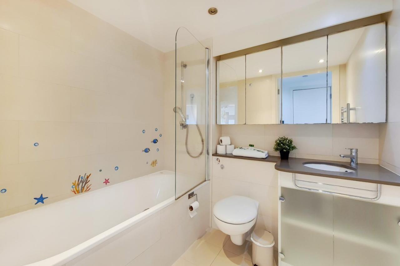 Free Parking - Two Bed By Docklands * Londres