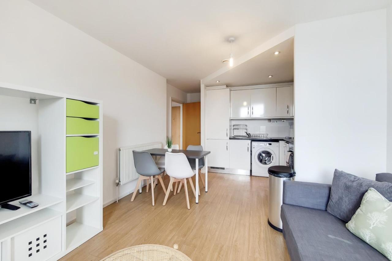Free Parking - Two Bed By Docklands Londres