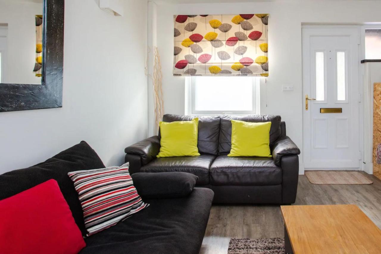 Charming 3 Bedroom With Garden In Peaceful Surrey Quays Vakantiehuis Londen