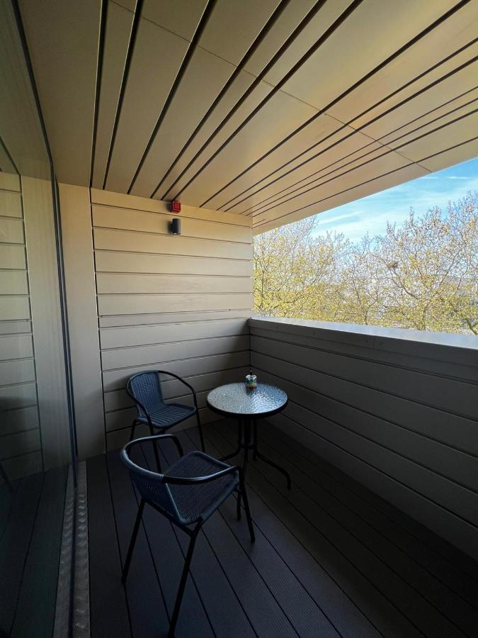 Luxury One Bedroom Flat *