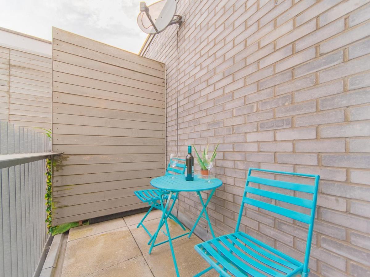 Pass The Keys - Spacious Flat, Royal Docks, * Londen