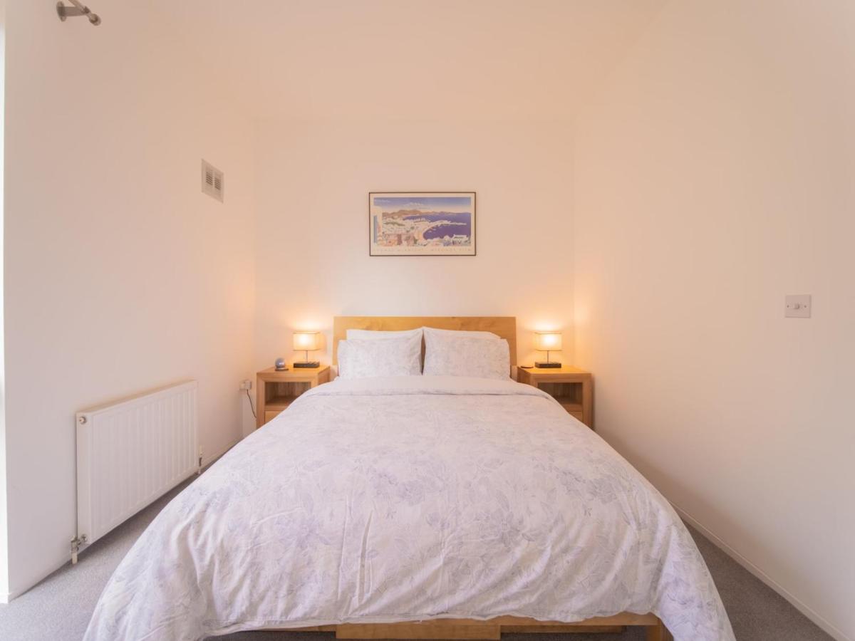 Pass The Keys - Spacious Flat, Royal Docks, * Londen