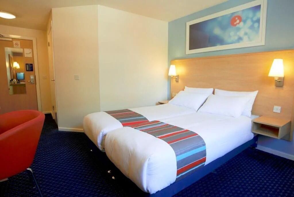 Hotel Travelodge Battersea 2*