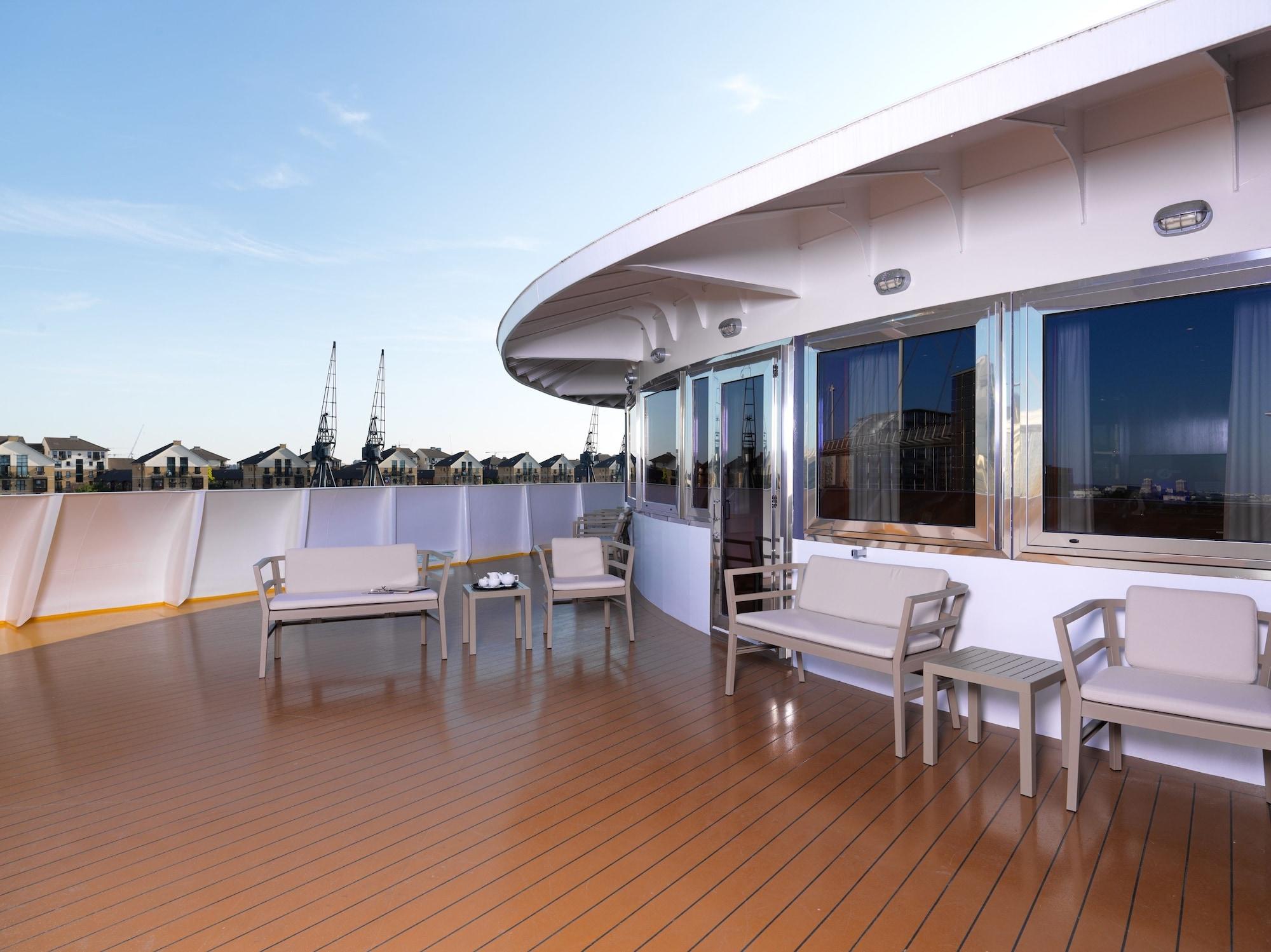 Hotel Sunborn Yacht 4*