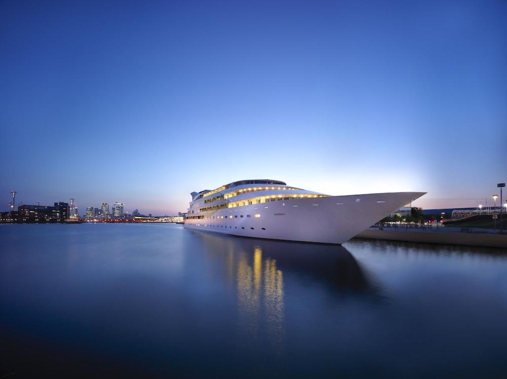 Sunborn Yacht
