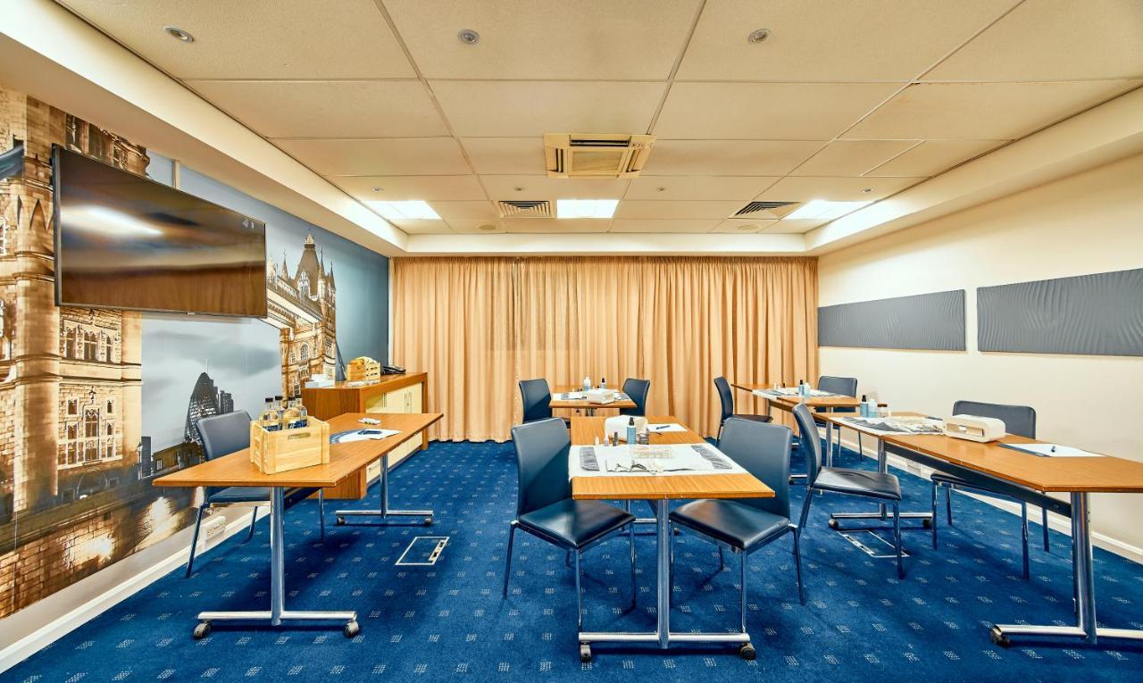 Hotel Holiday Express Stratford By Ihg