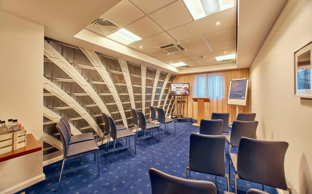 Hotel Holiday Express Stratford By Ihg