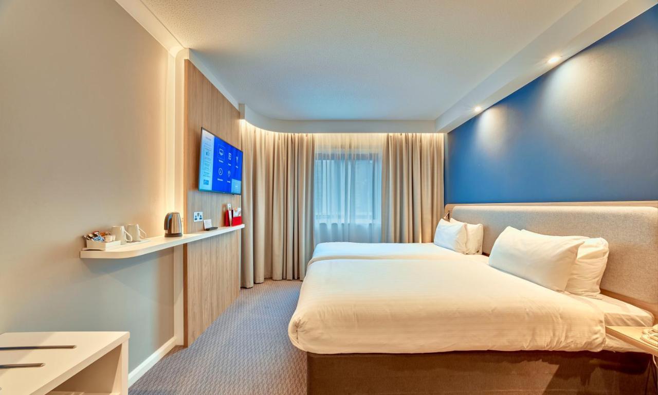 Holiday Express Stratford By Ihg