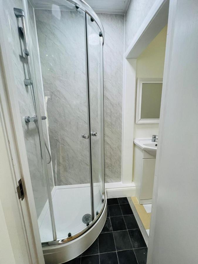 Wembley Apartment - 33 Oakington Manor Dr Ha9 6Lu *
