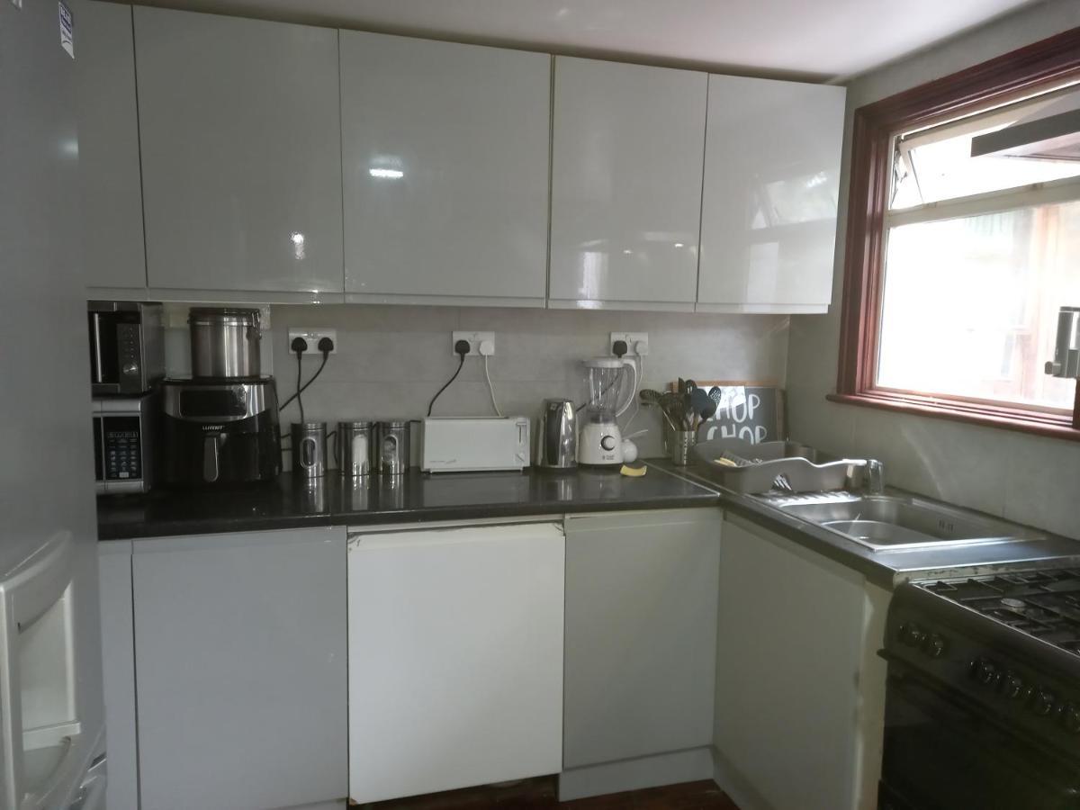 Bubblesbnb- 4 Bedroom House Feriehus London