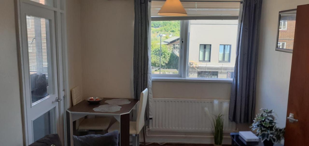 Beautiful Cosy 1bedroom In Apartment *