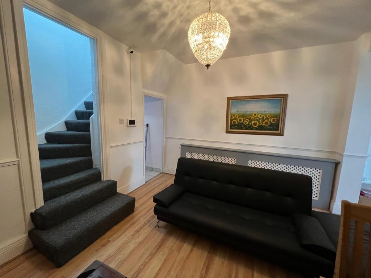 Apartment Entire Luxury 4 Bedroom Victorian House With 2 En-suite - Forest Hill, *