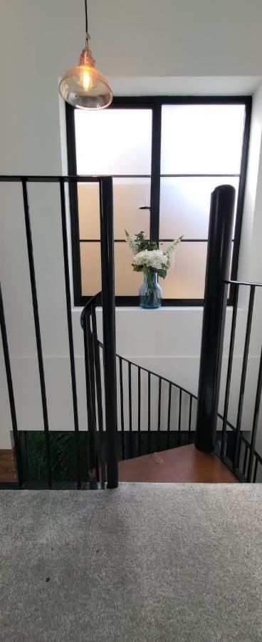 Stunning New Build Mezzanine Style Appartement *