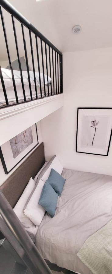 Appartement Stunning New Build Mezzanine Style Londen