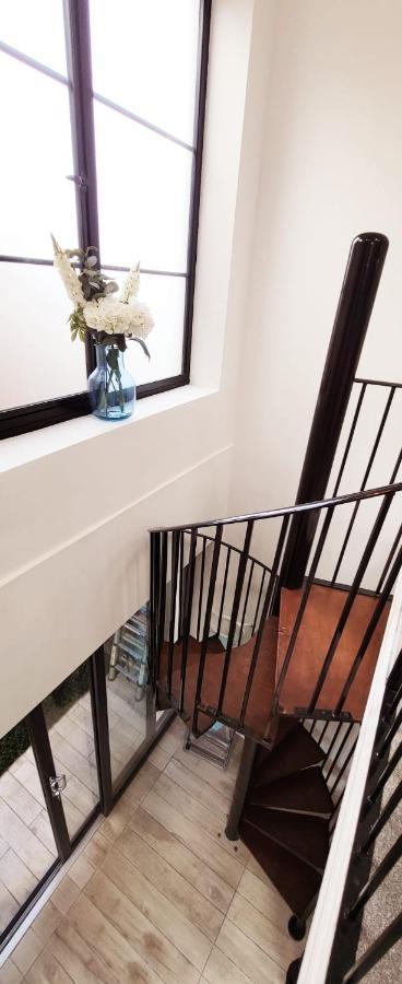 Stunning New Build Mezzanine Style Appartement Londen