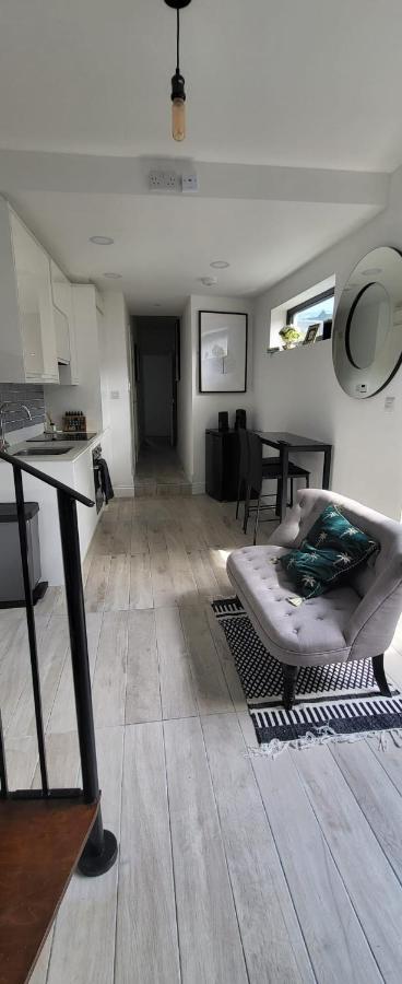 Stunning New Build Mezzanine Style Appartement *