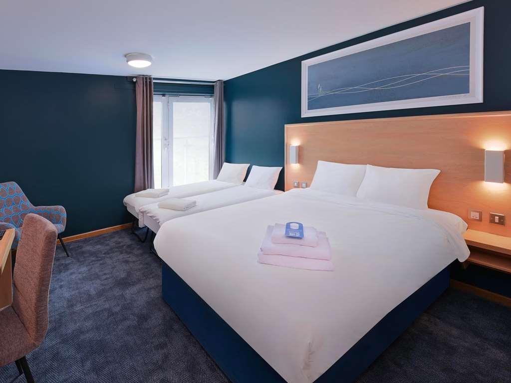 Travelodge Airport 3* London