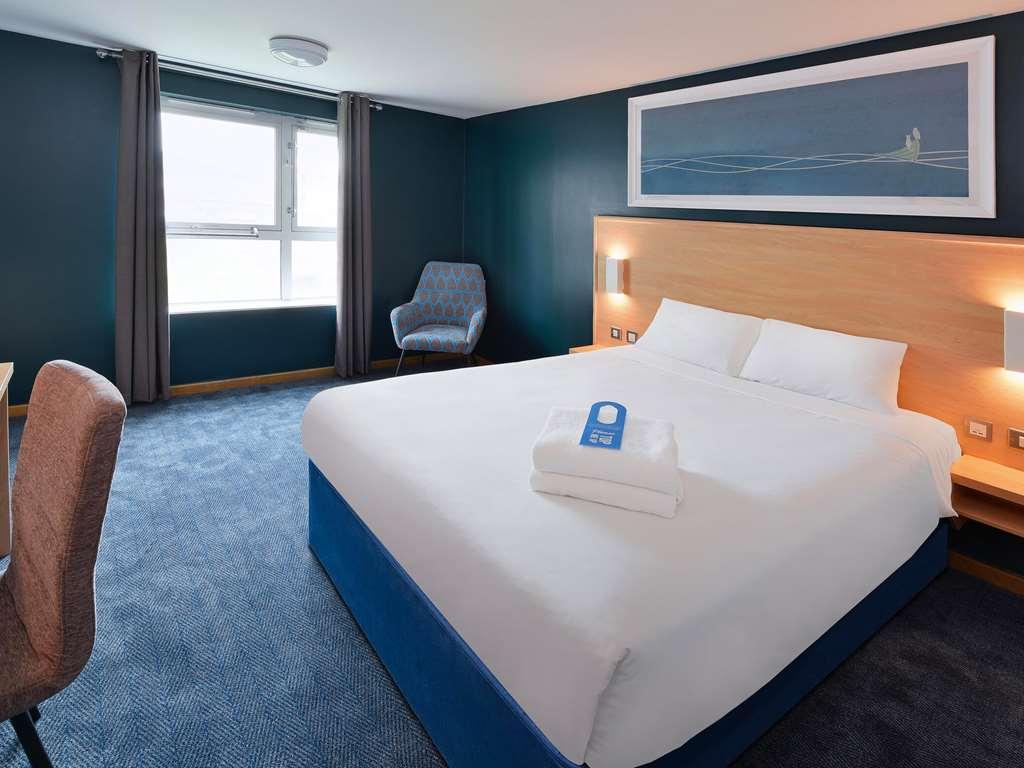 Travelodge Airport Hotel