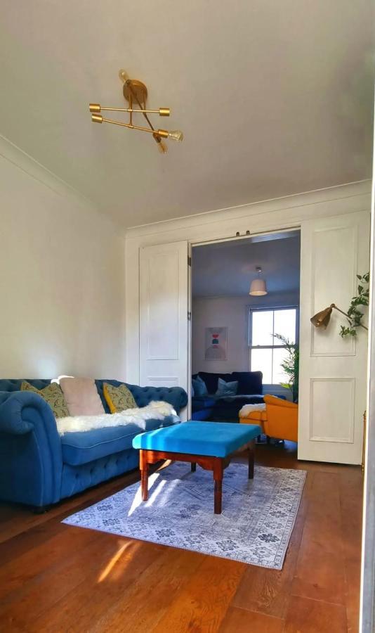 Stylish 3 Bedroom Townhouse In Brockley With Large Garden Feriehus London