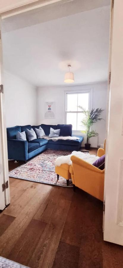 Stylish 3 Bedroom Townhouse In Brockley With Large Garden London
