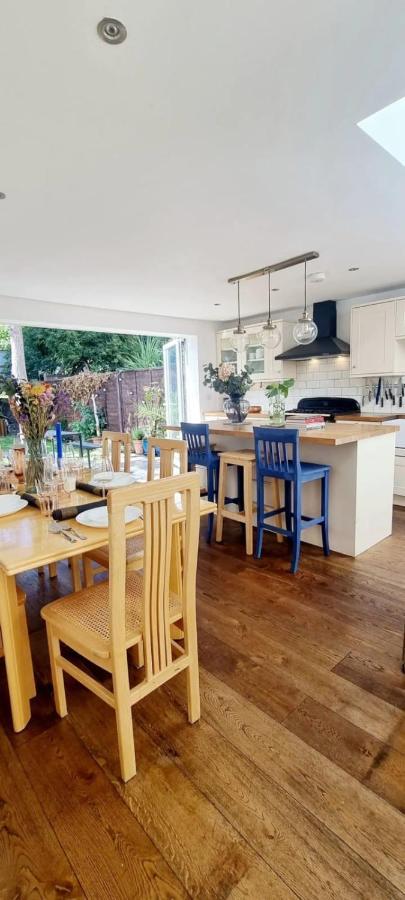 Stylish 3 Bedroom Townhouse In Brockley With Large Garden Feriehus