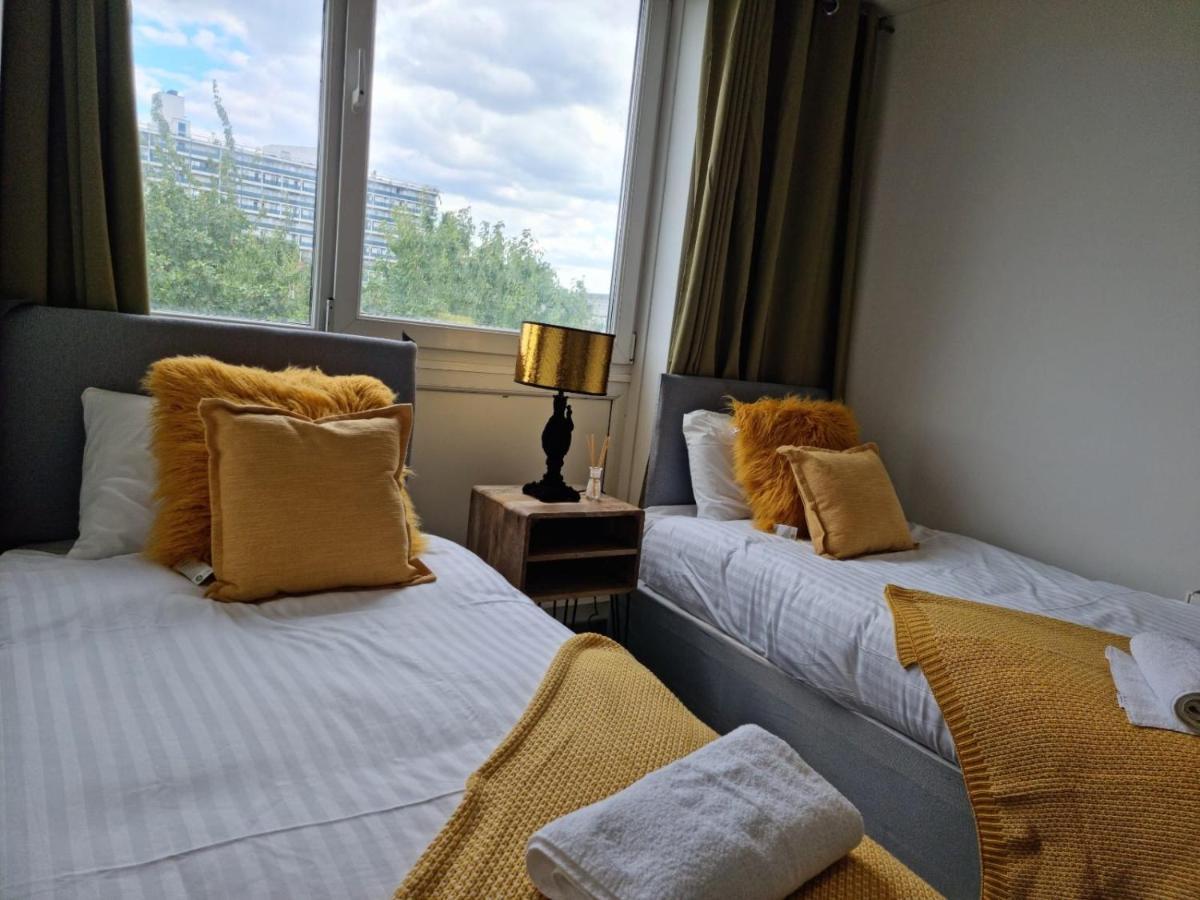 Apartment Remarkable 3-bed In London