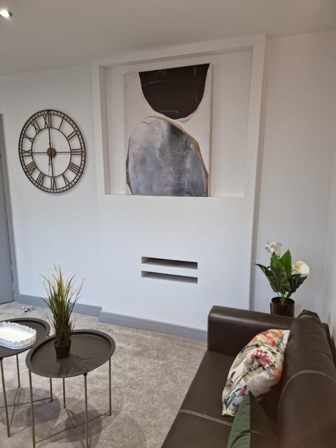 Remarkable 3-bed In Apartment London