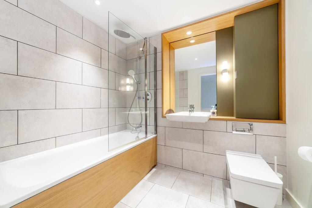 Leilighet Stunning New 3 Bdr Duplex Wbalcony, East