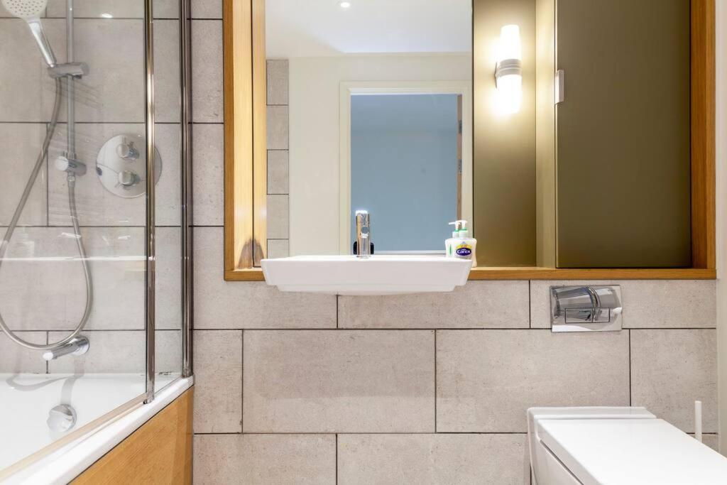 Leilighet Stunning New 3 Bdr Duplex Wbalcony, East