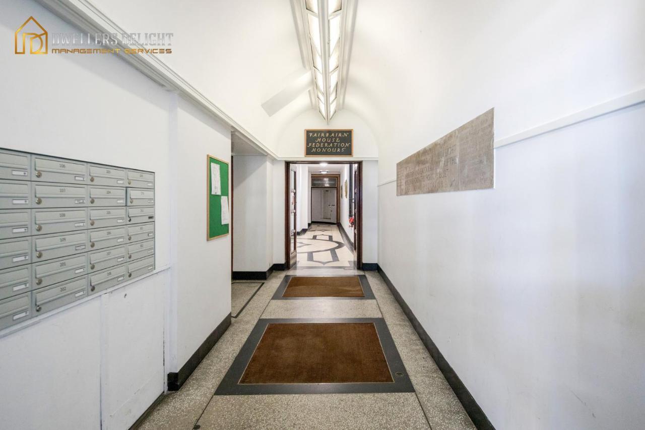 Entire 2 Bed Flat Plaistow,canning Town Prime Location In Leilighet London