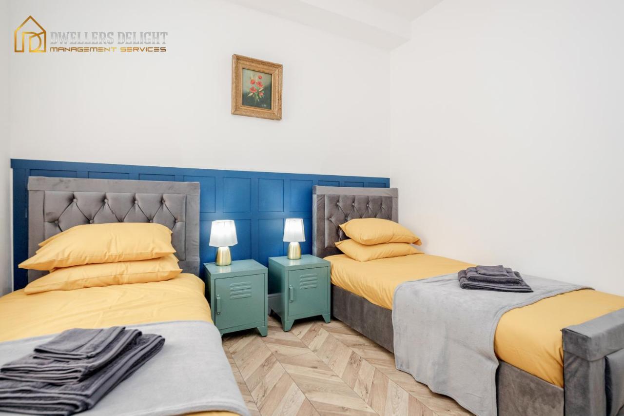 Entire 2 Bed Flat Plaistow,canning Town Prime Location In Leilighet *