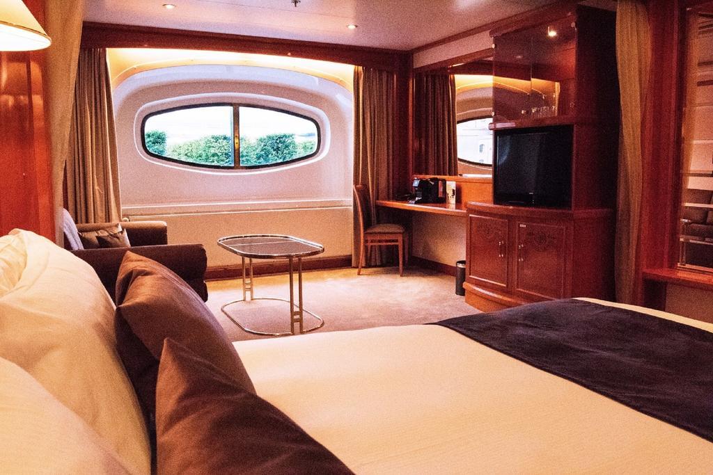 Sunborn Yacht