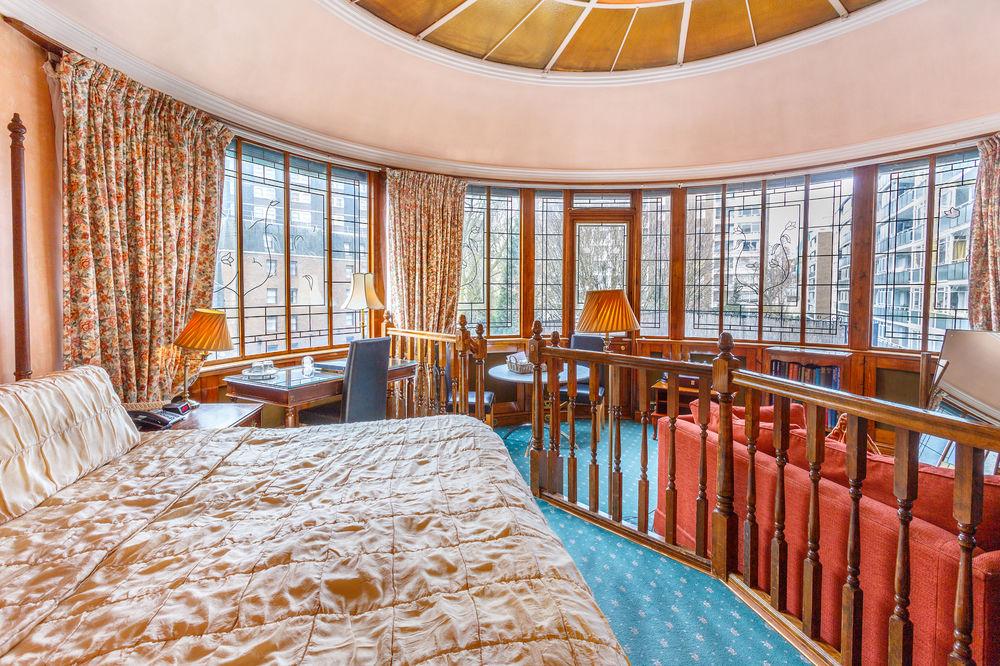 Elizabeth Hotel 4*