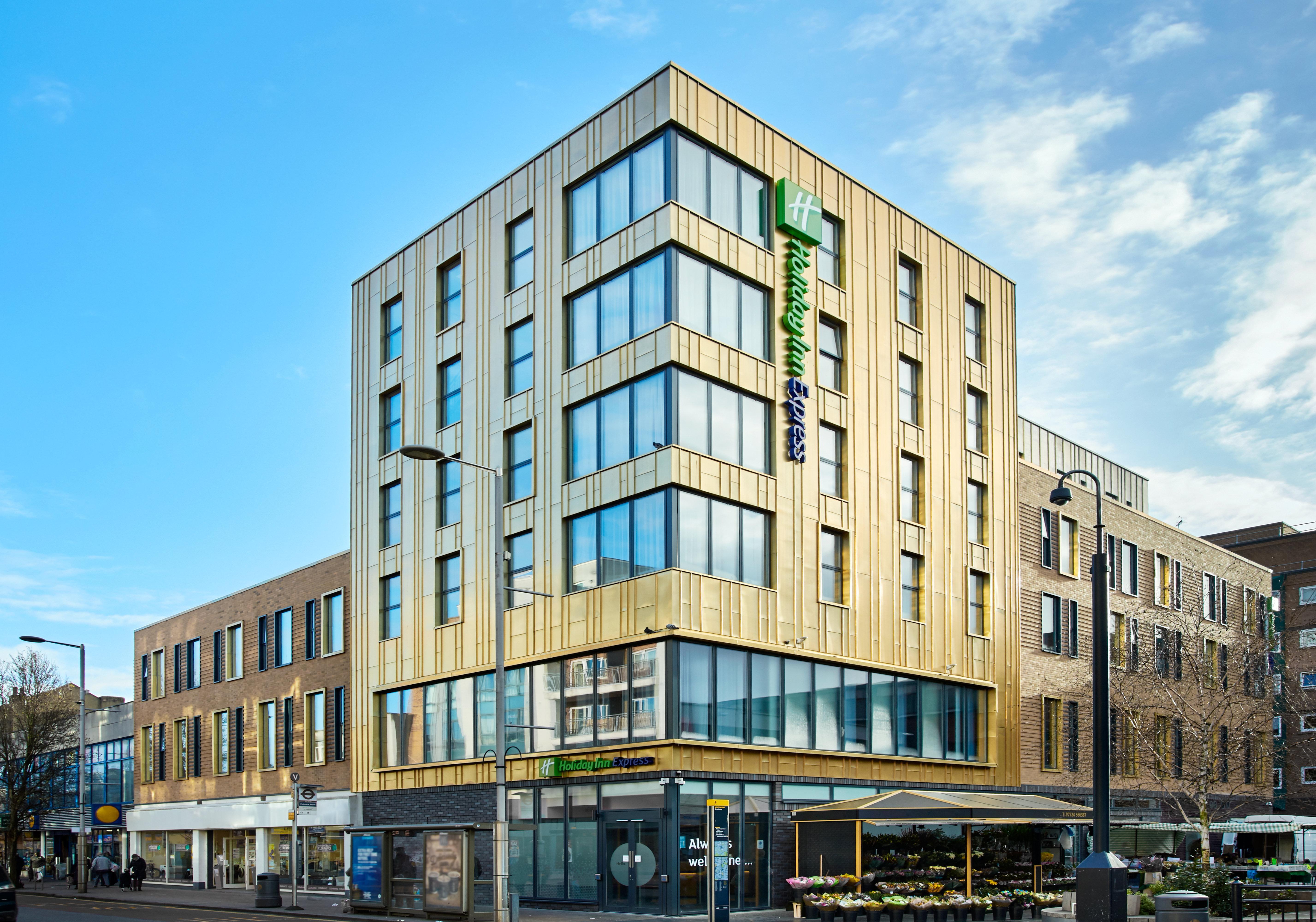 Express London-ealing, An Ihg