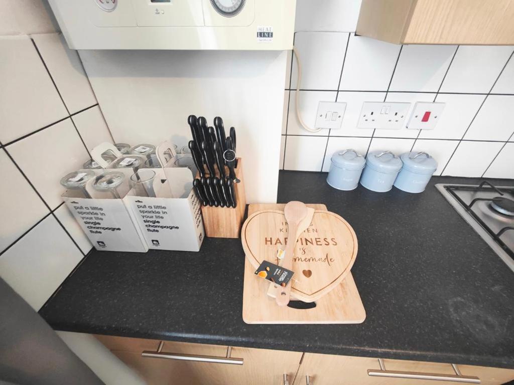 Lovely 3 Bedroom Serviced In Leytonstone Appartement