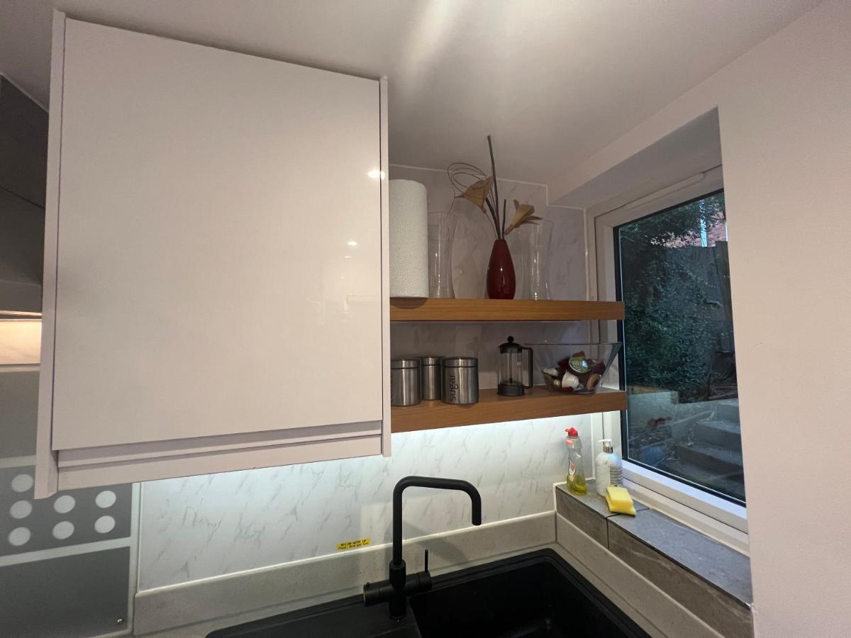 Entire Luxury 4 Bedroom Victorian House With 2 En-suite - Forest Hill, Apartment *