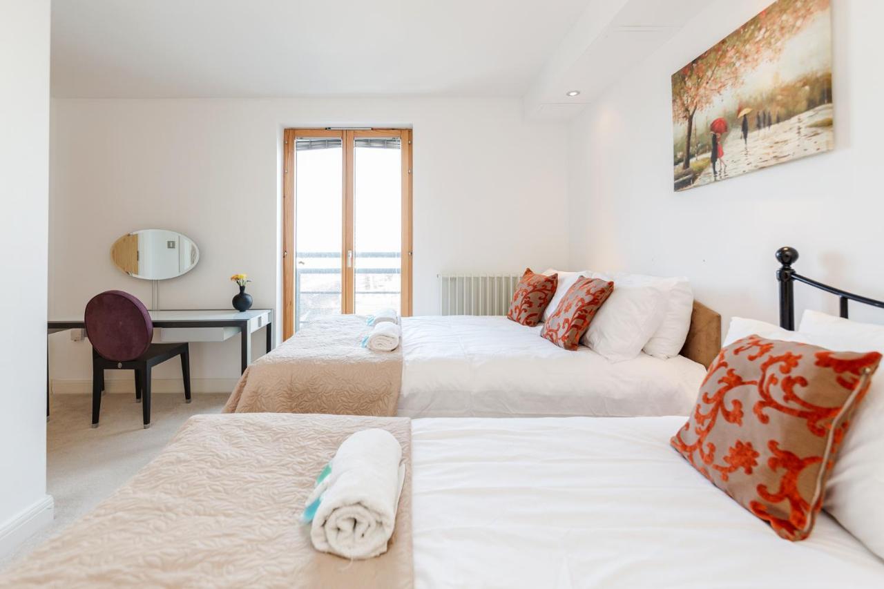 Premium Excel 3 & 2 Bedrooms * Londres