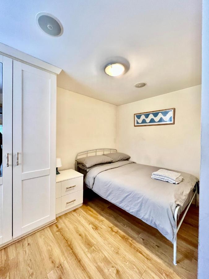 Apartment Luxury 3 Bedroom Riverside - Canary Wharf & The O2 Arena