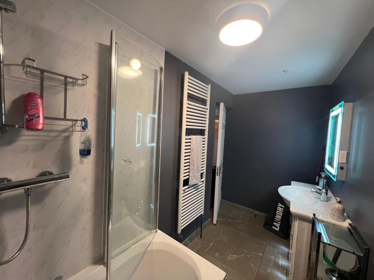 Entire Luxury 4 Bedroom Victorian House With 2 En-suite - Forest Hill, London