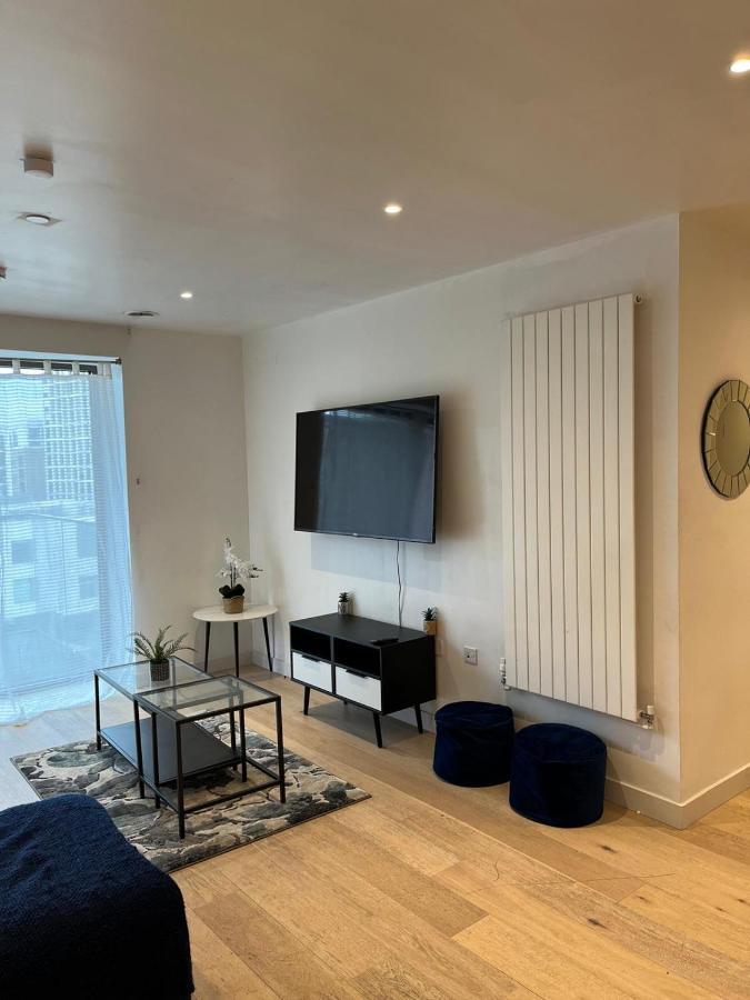 Md : Stunning 2 Bedroom 2 Bath - Royal Docks Apartment London