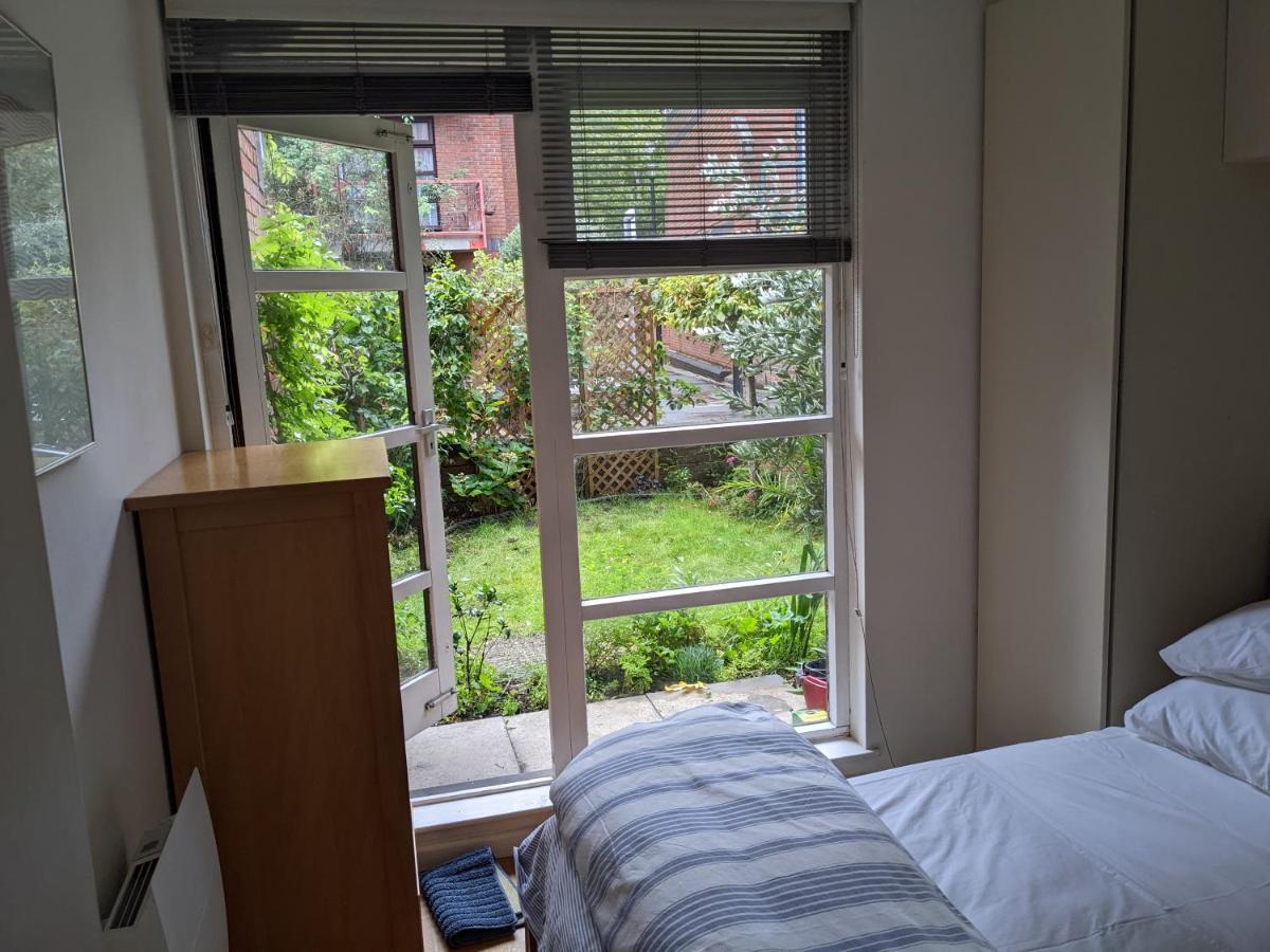 Rotherhithe Near Park And River London