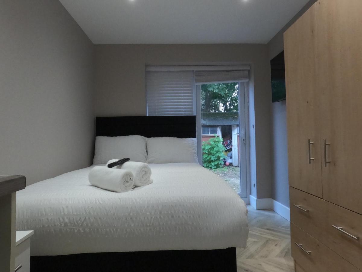 Lbt Ltd Homestay London