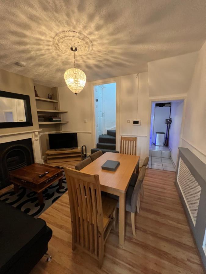 Entire Luxury 4 Bedroom Victorian House With 2 En-suite - Forest Hill, Apartment London