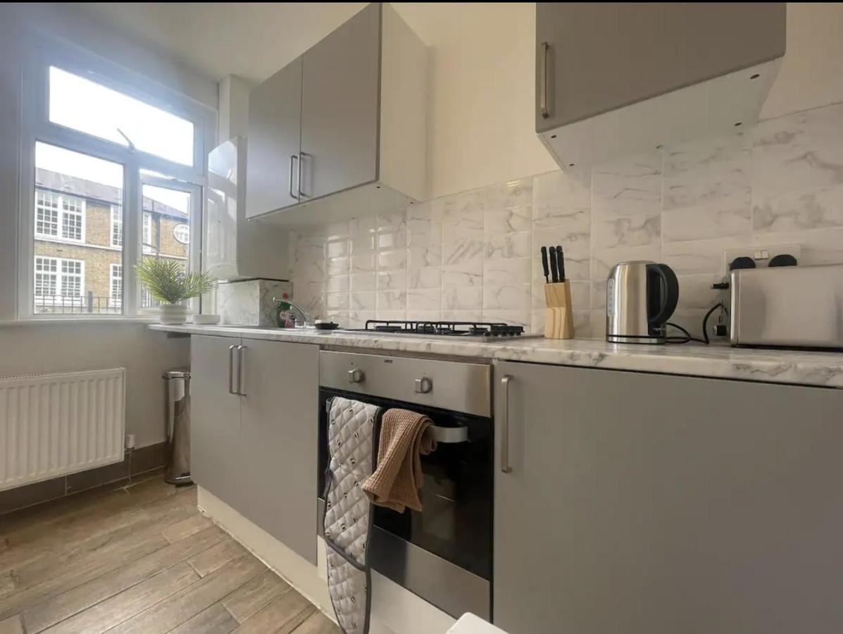Charming 2 Bed Flat On Tower Bridge Apartment