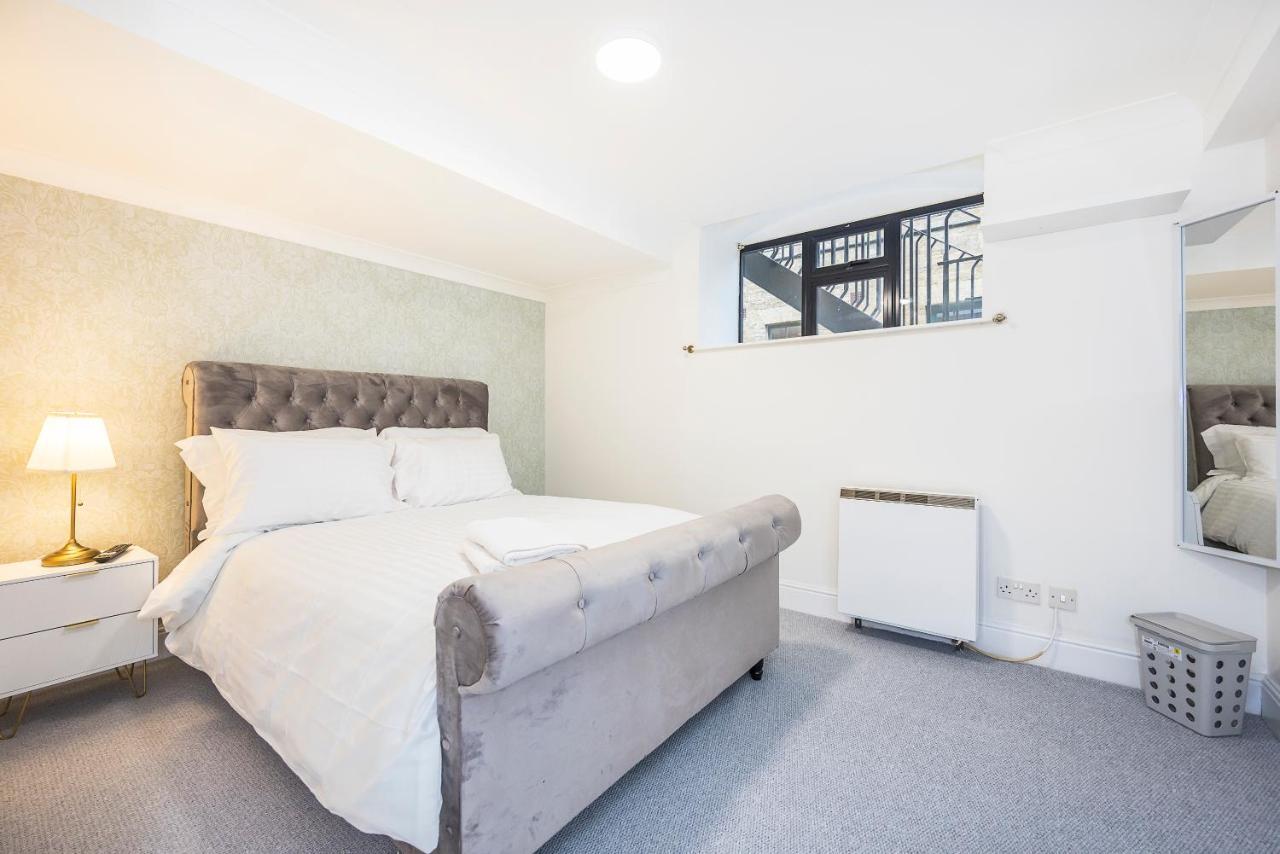 Docklands Wharf Apartments, Near O2 And Excel Appartement Londen