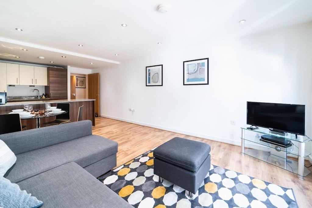 Liverpool St Shoreditch Terrace Apartment