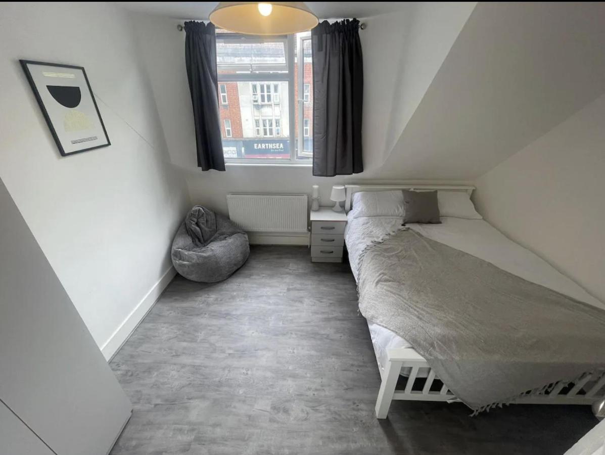 Charming 2 Bed Flat On Tower Bridge * London